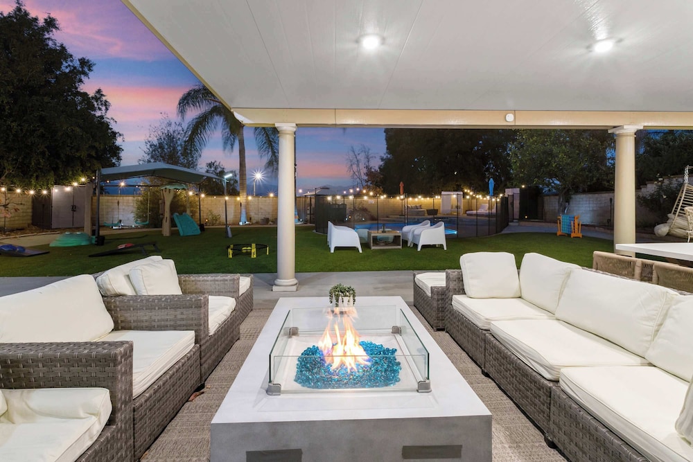 Luxury Pool Home w Theater Games & Mountain View