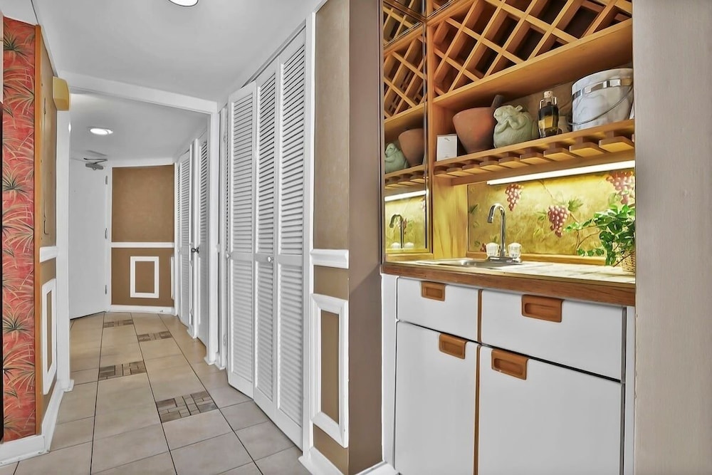 Ocean Creek North Tower F11 2 Bedroom Condo