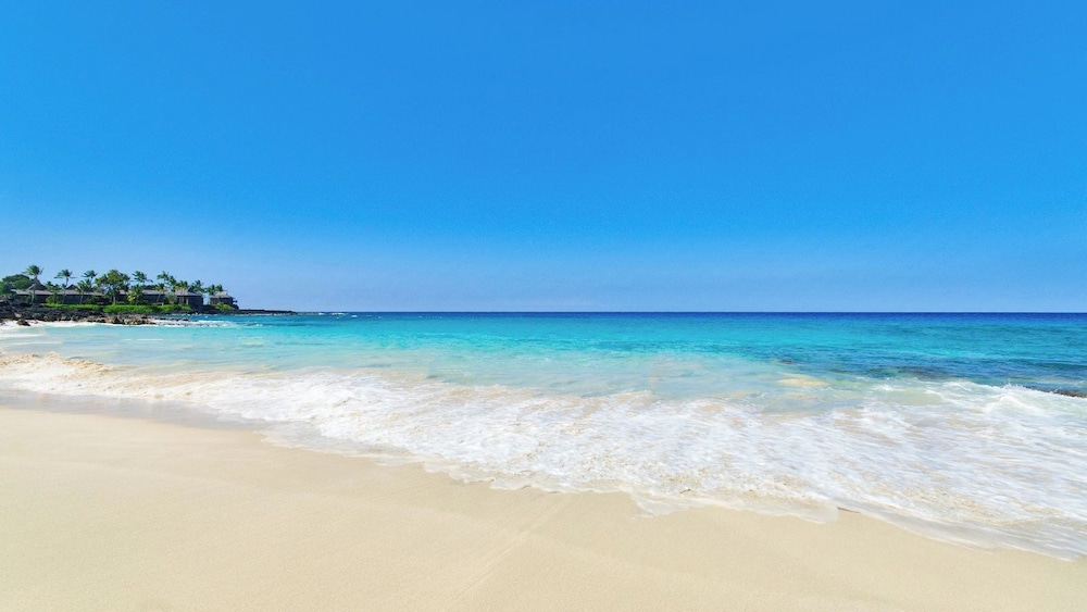 Condo With Central AC - Partial Ocean View - Concierge - Near Magic Sands Beach - Vrkcv