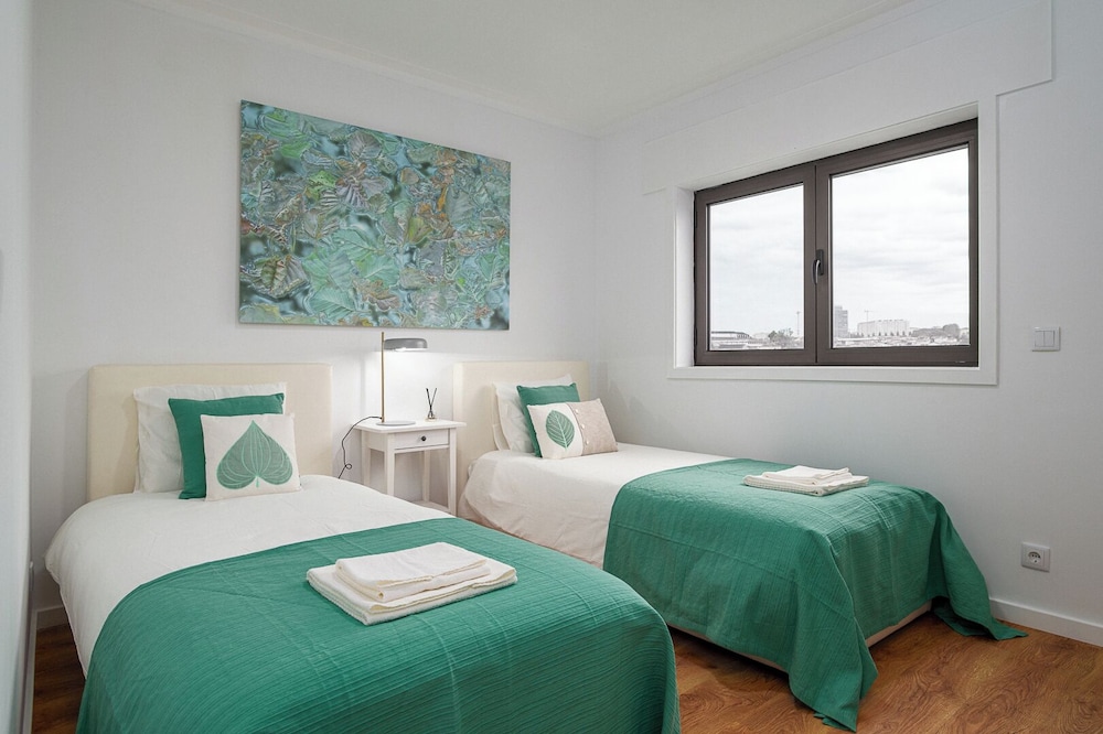 Gaia23 · Lovely 2-bed w/ Parking Amazing View