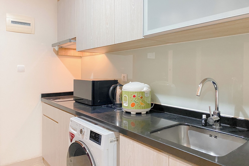 Wonderful And Homey 2Br Apartment At Menteng Park