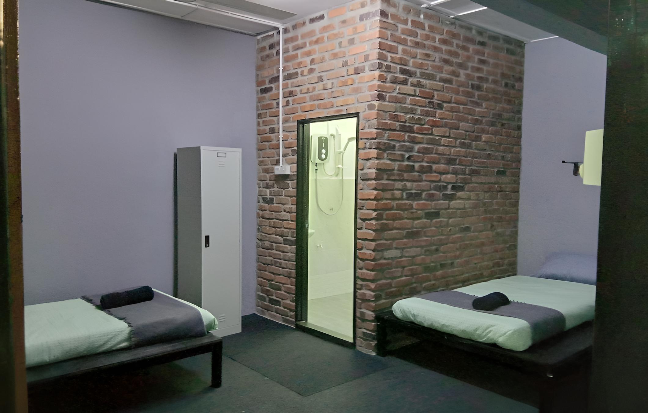 Bunker Hotel & Restaurant