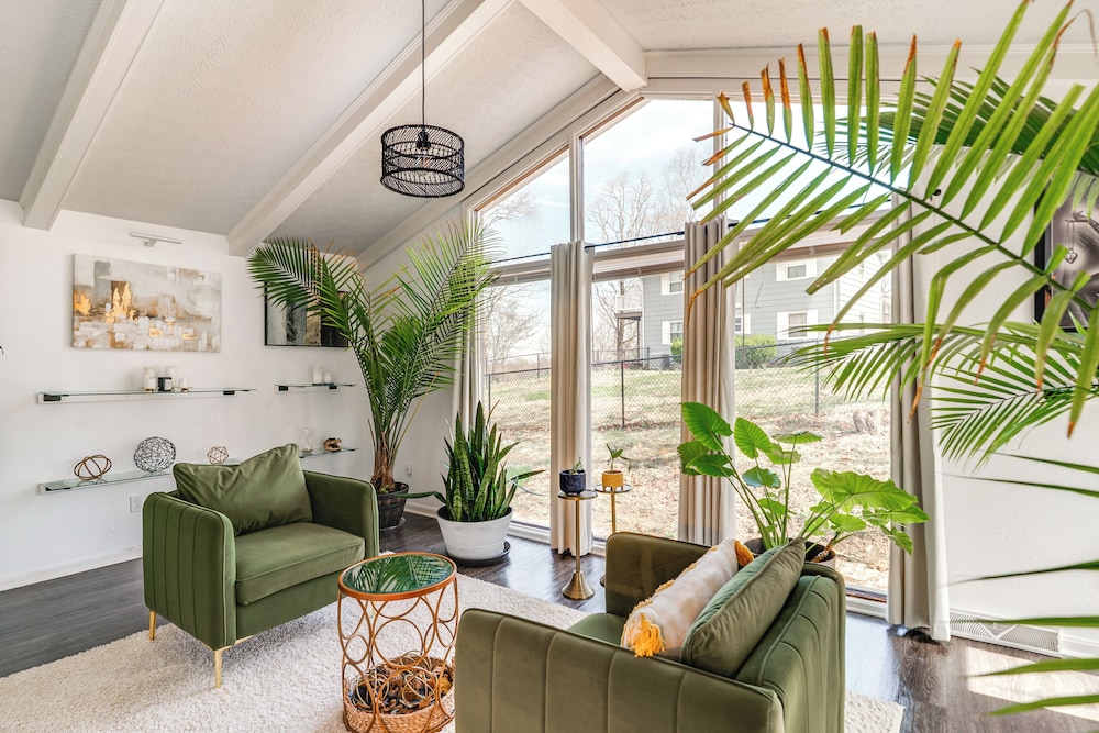 4 Mi to Wku: Hilltopper's Hideaway w/ Grills!
