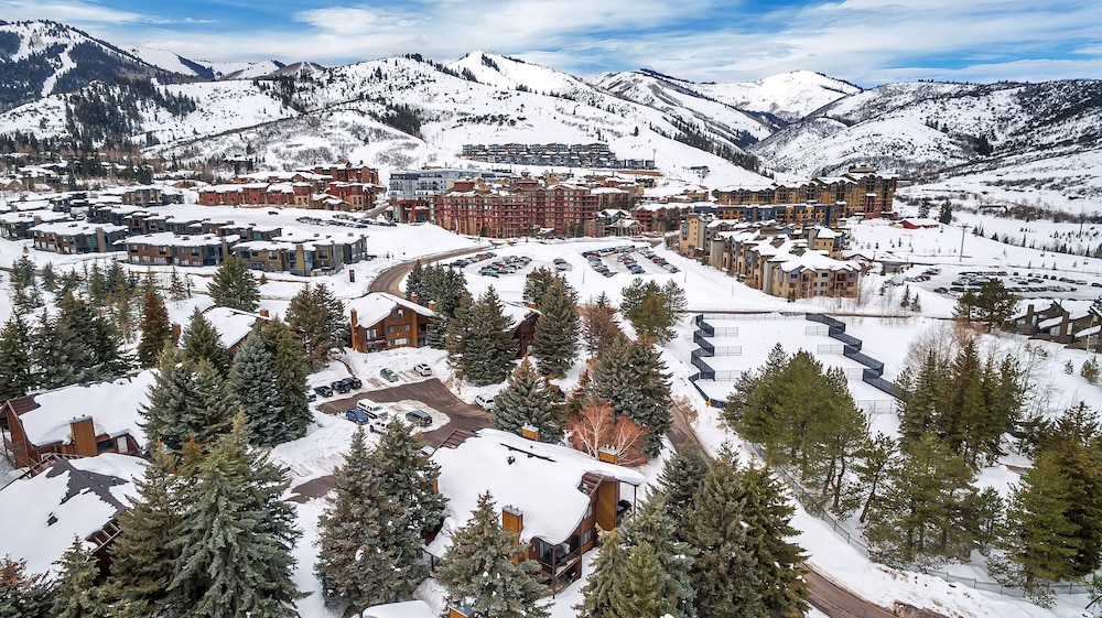 Park City Ski Resort Gems - Stunning Vacation Lodging