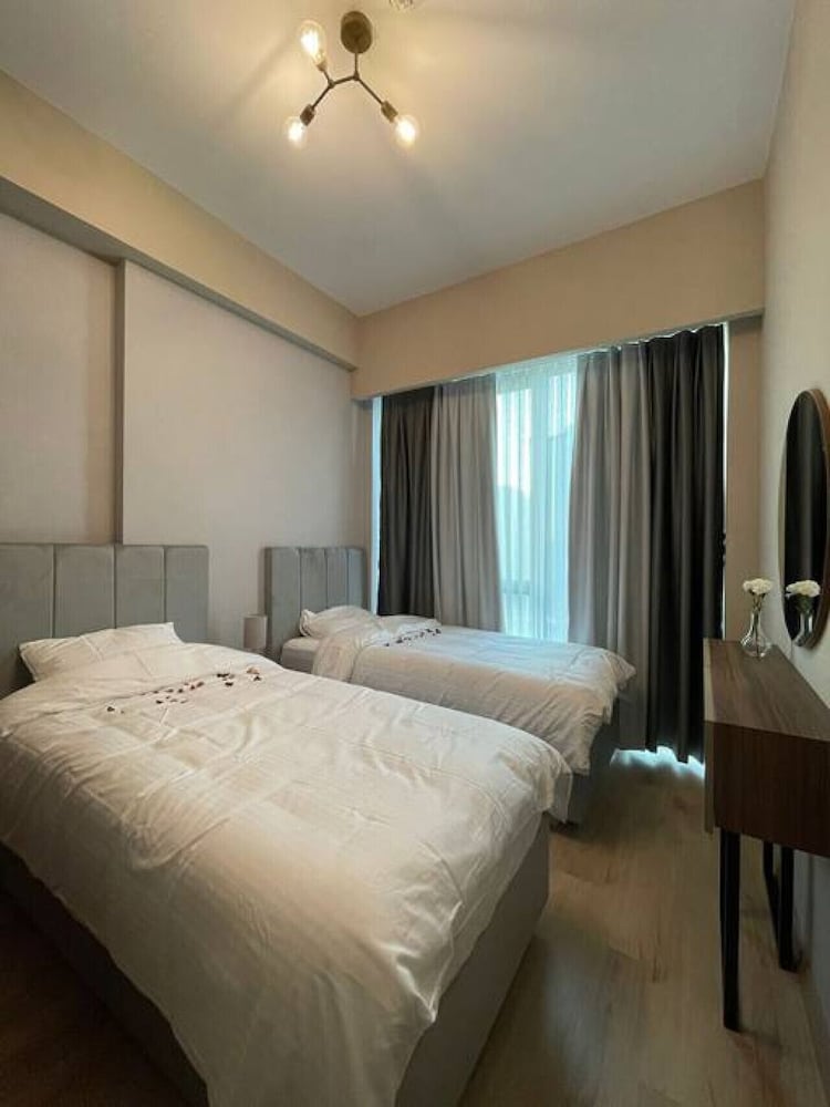 Special 2 1 Suite Apartment Near Mall of Istanbul