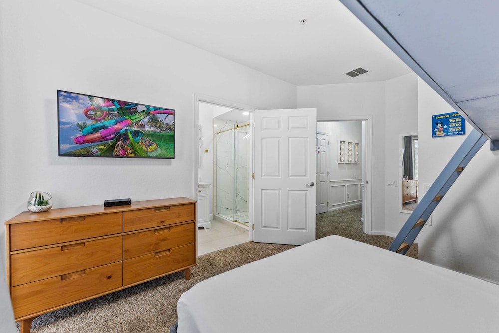 5014 Tideview Circle #9