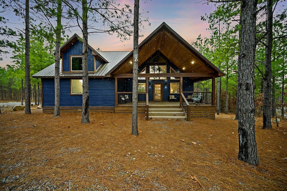 Red Fern Cabin Beauty Awaits