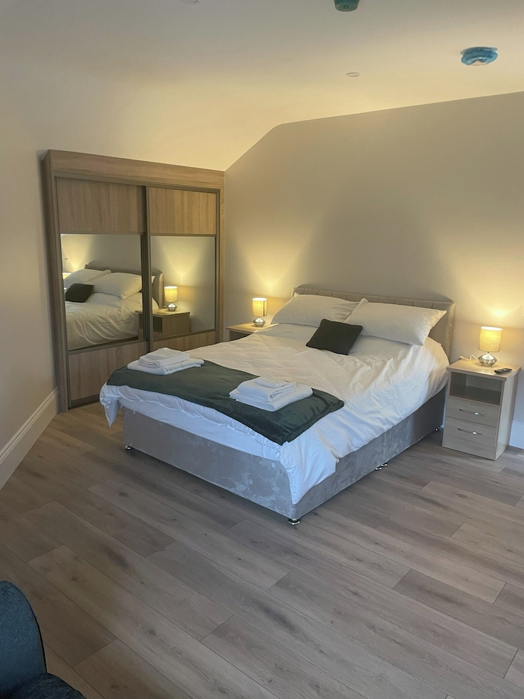 Rosie's Bar Apartment -