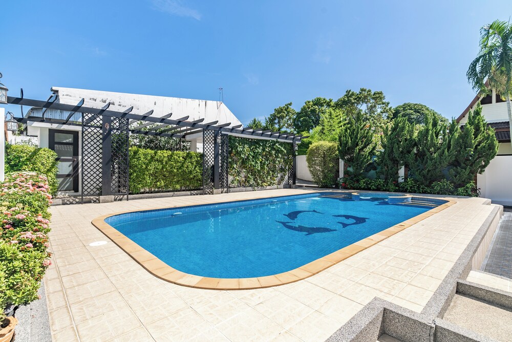 Villa Andre By Villacarte