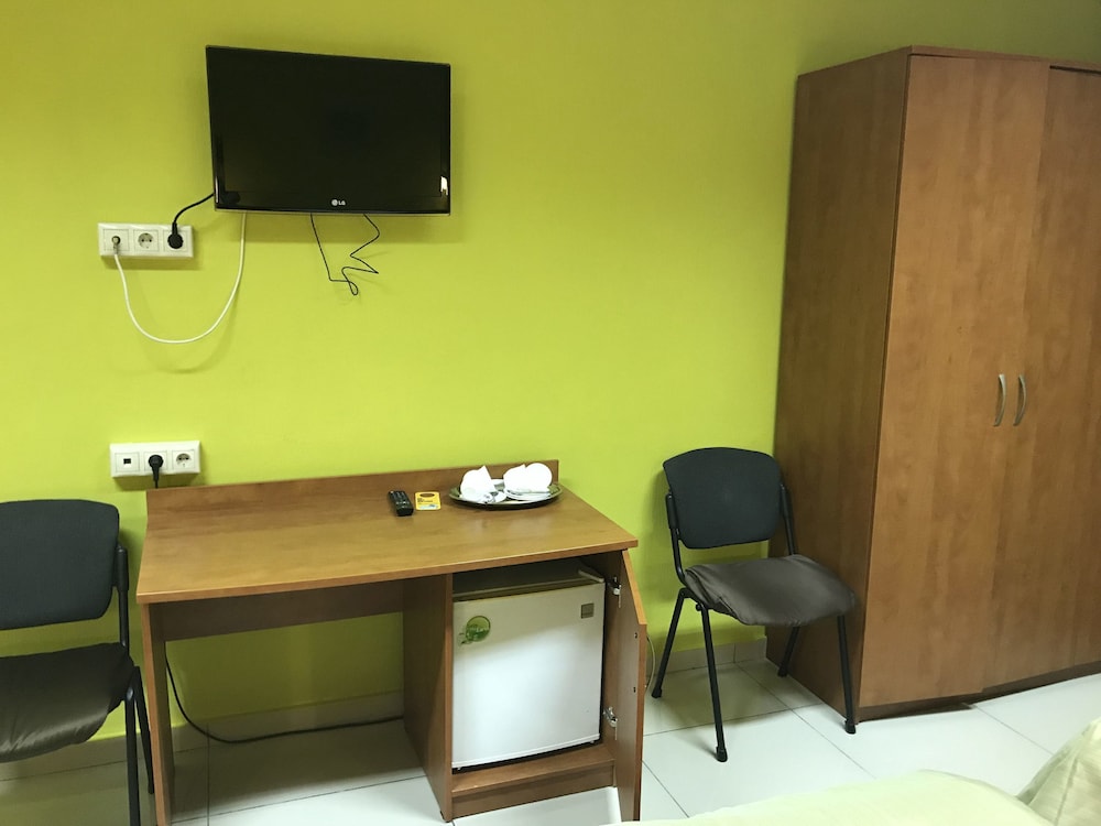 Good Cat - Hostel