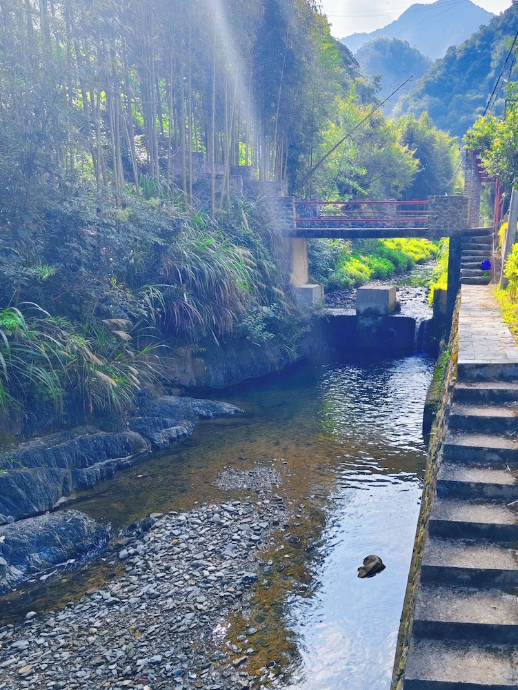 XiangLu YiMo Valley Retreat Guesthouse