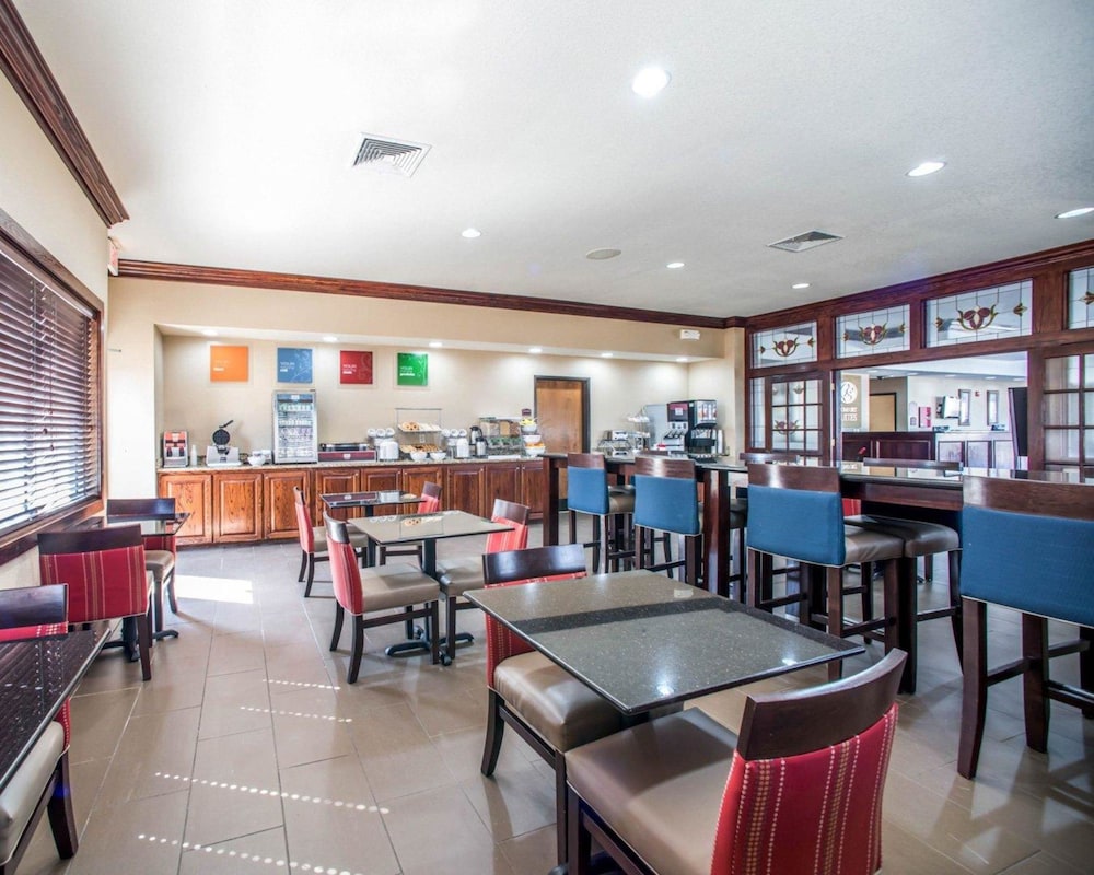 Columbia Vacations - Comfort Suites Columbia - University Area - Property Image 5