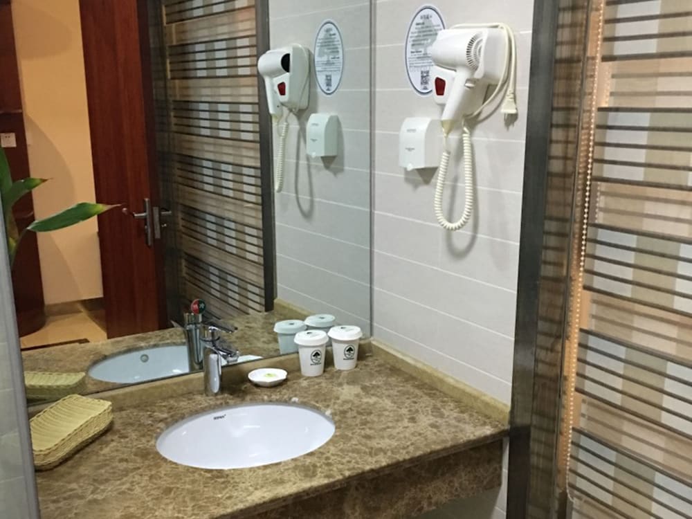 GreenTree Inn JiangSu YanCheng JianHu ShangGang Bus Station Freeway 204 Express Hotel - Property Image 6