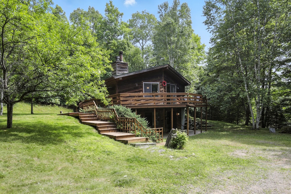The Treehouse Lakes & Trails Cabin 3 Bedroom Cabin