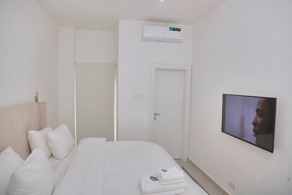 Bluerock Residences view 3