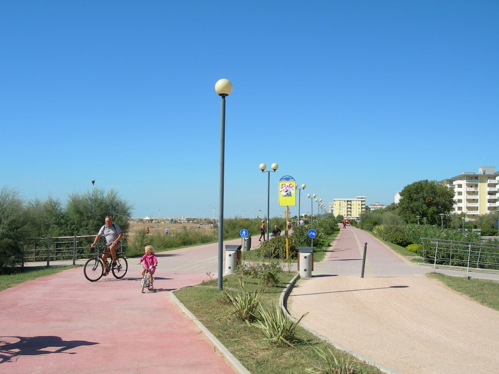 Dora 5 6 in Bibione With 2 Bedrooms and 1 Bathrooms