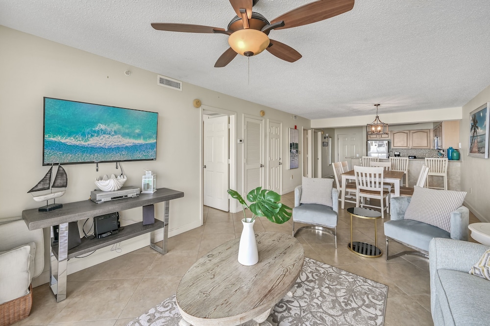 Pelican Beach Resort by Panhandle Getaways