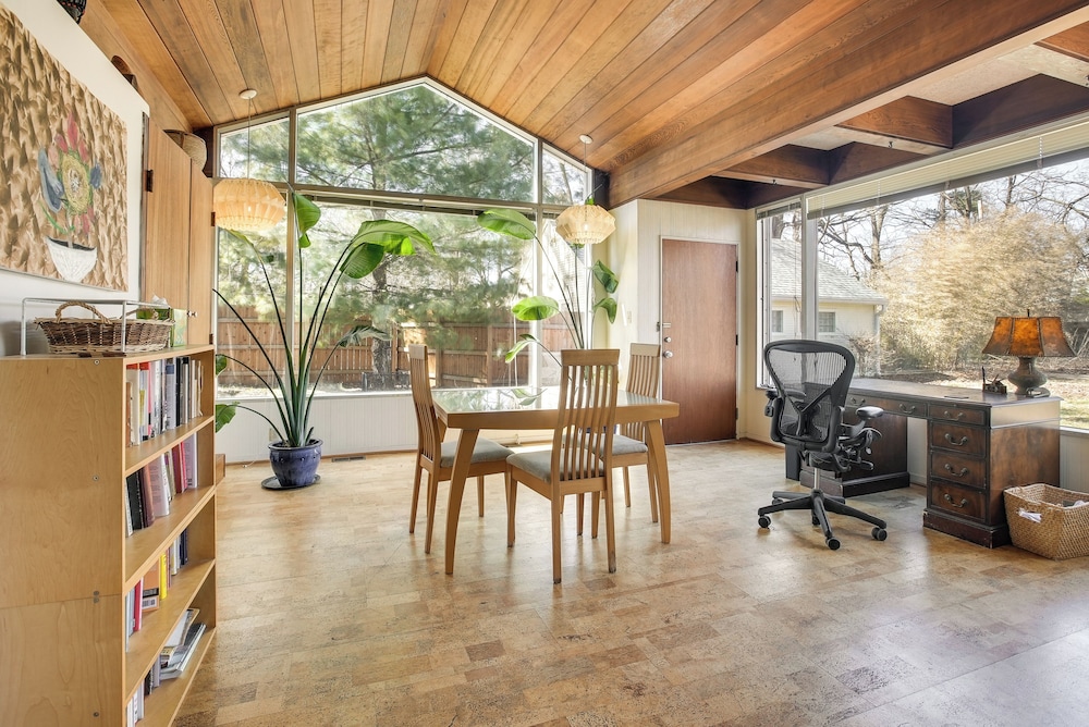 Spacious & Updated Farmhouse in Yellow Springs
