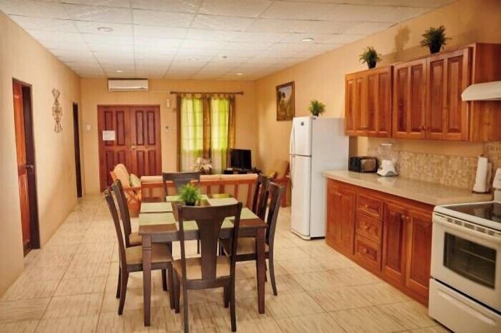 B's Guest House