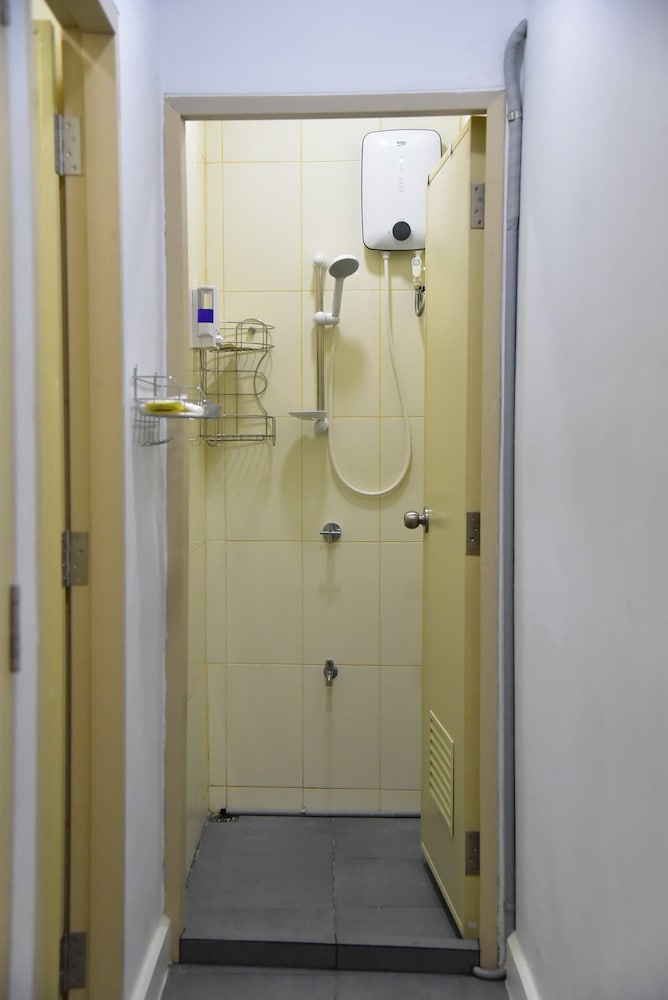 Inn Trog And Inn Soi - Hostel - Adults Only