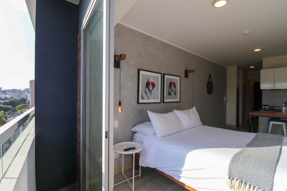 Modern Lofts in Grau Building by Wynwood-House view 4