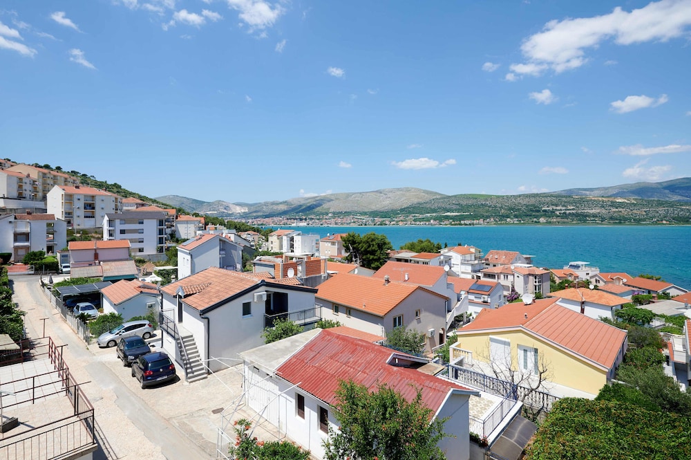 Apartmani Knezovic