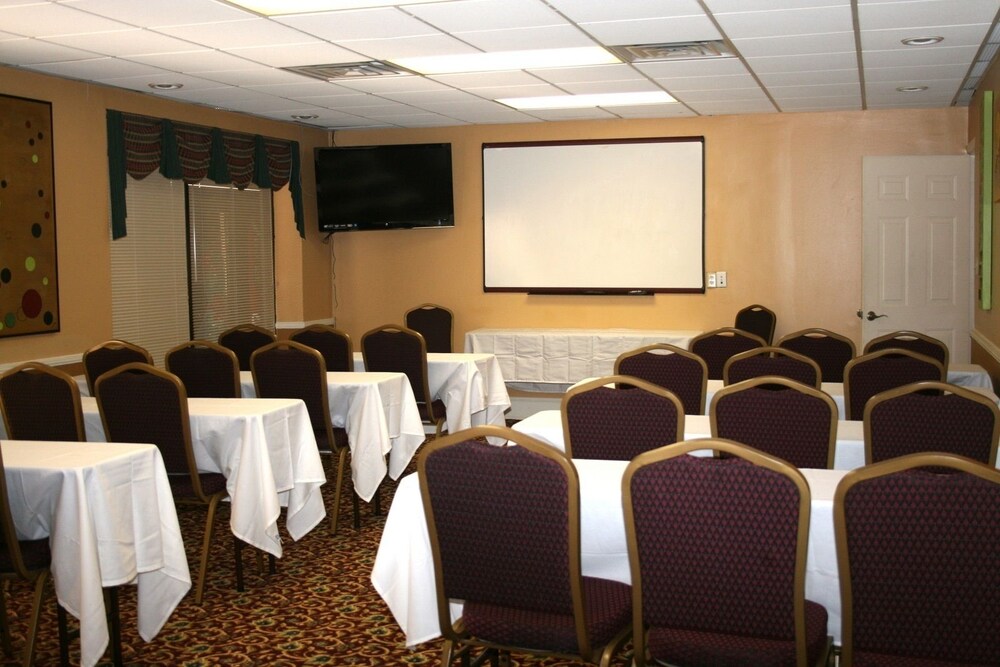 Americas Best Value Inn Goodlettsville Nashville N - Property Image 20