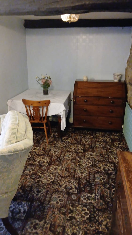 Charming Dolgellau Townhouse With Garden, Perfect for Families