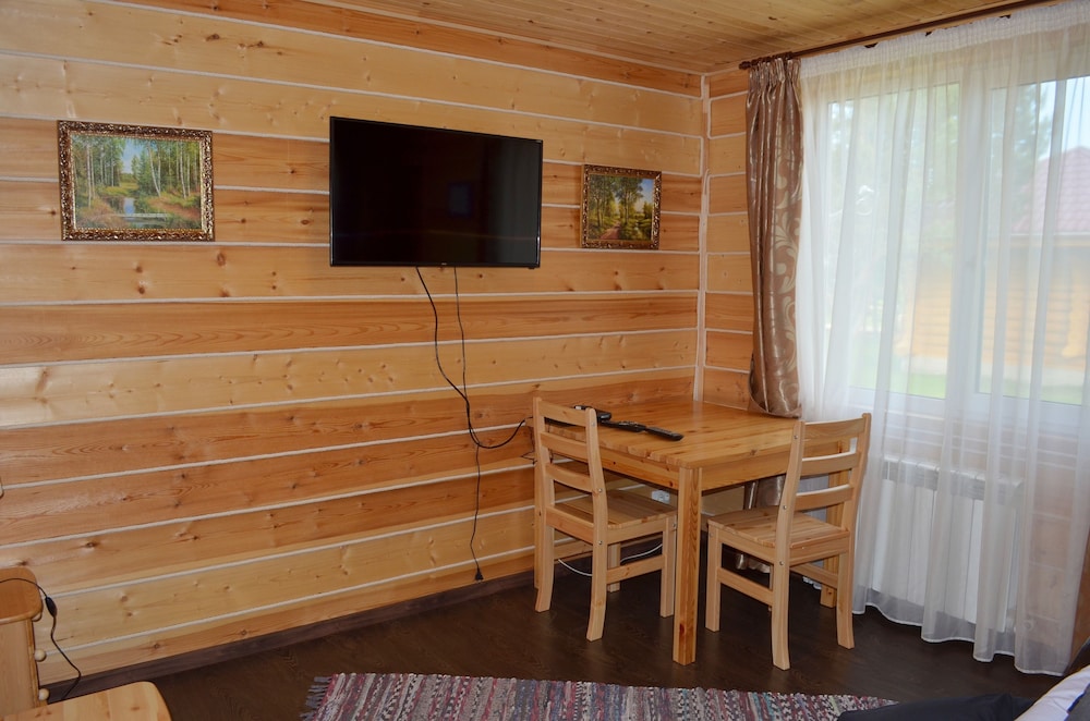 Woods Lake Resort