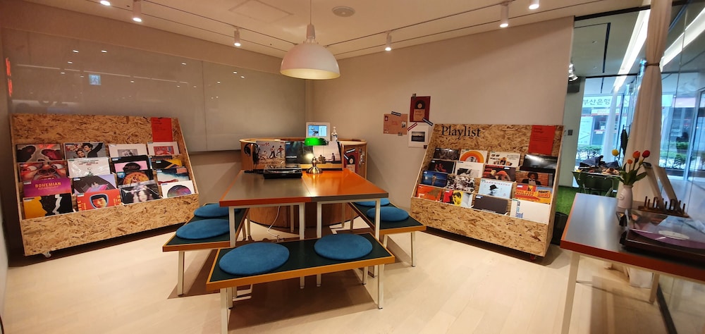 meeting & event spaces