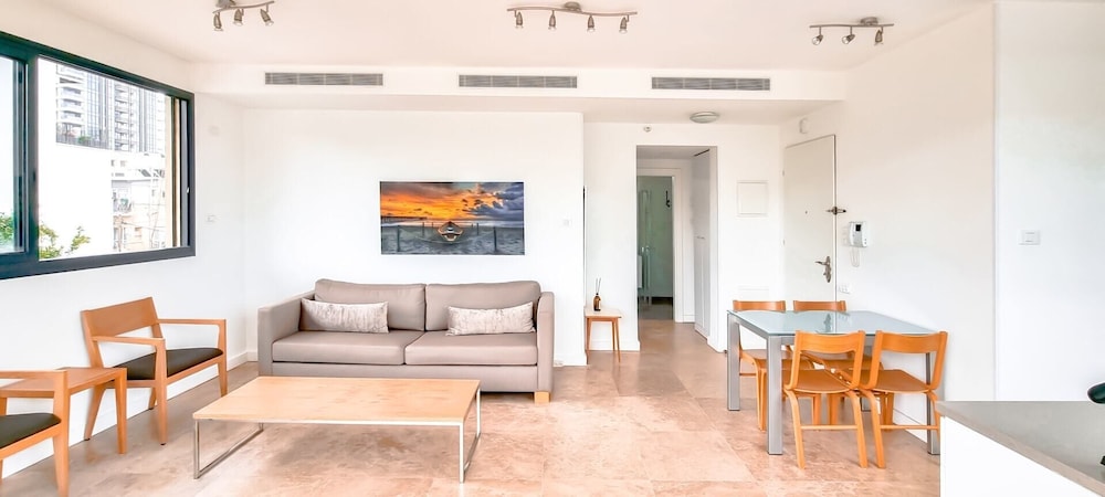 Apt Ophrys 1BR Tel Aviv Kalisher St TL66