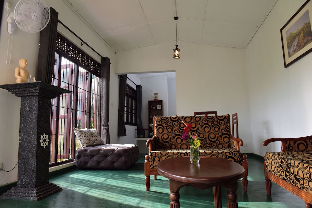 Thimira Mist - Mountain-View Home