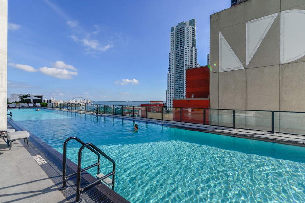 Prime Spot Stunning Ocean & Bay Views