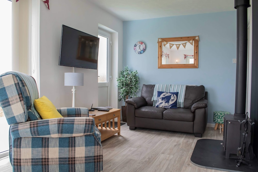 Stunning 3-bed Cottage in Lowestoft view 5