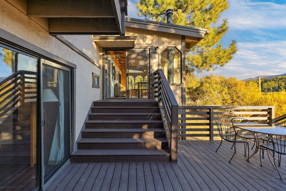 Viewtopia by Avantstay Lakefront Views Hot Tub