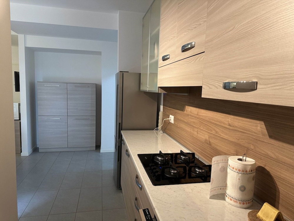Bright new Apartment Between Beach and City Centre
