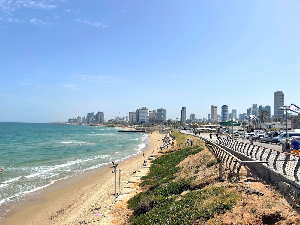 1604 Tel aviv