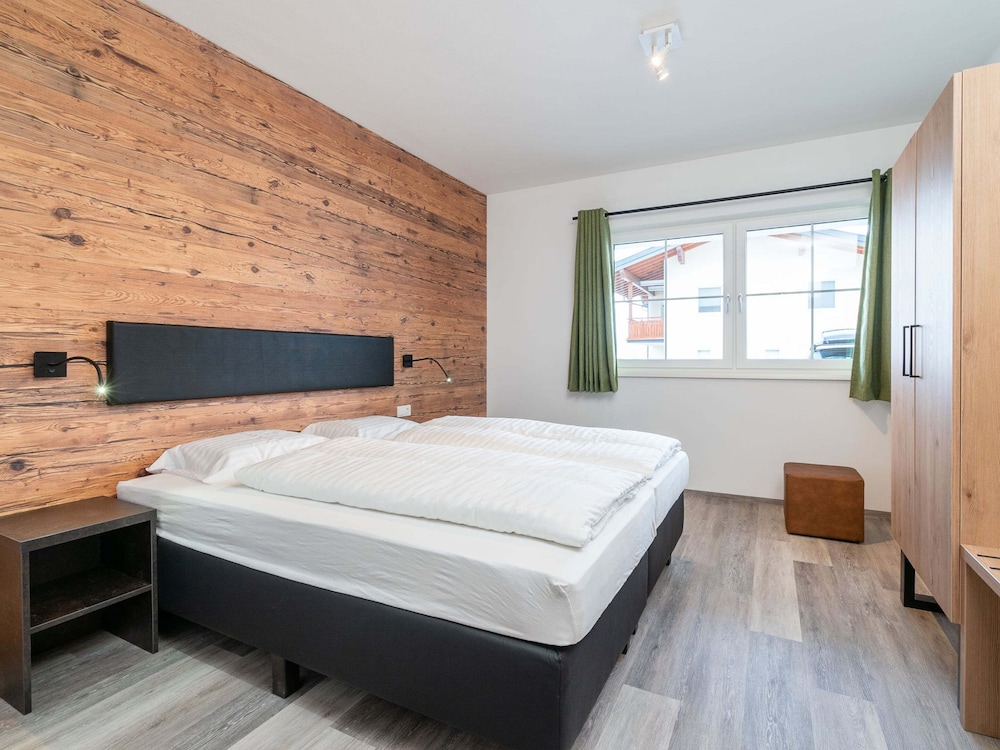 Luxury Chalet with Sauna near Ski Area in Salzburg view 2