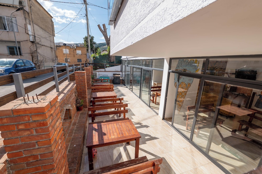 Lazy Roo Hostel Saranda