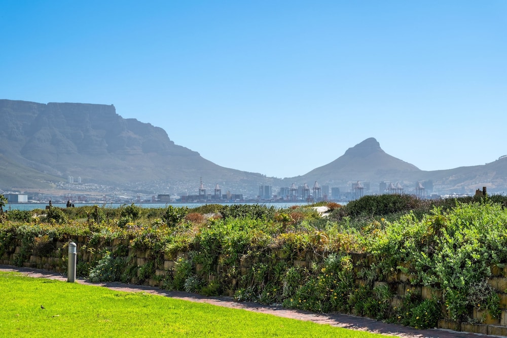 Leisure Bay 125