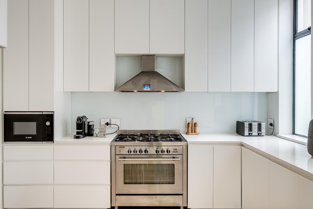 Mountain View Holiday Villa w Garden and Pool Iliwa