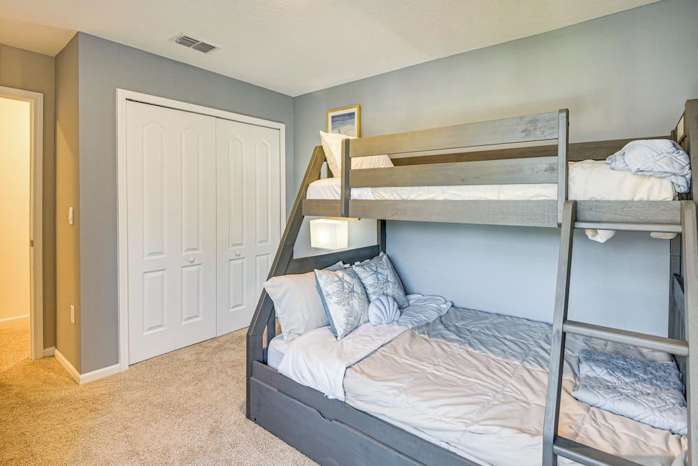 7 Mi to European Village: Pond-front Townhome!