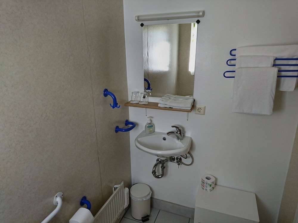 Photo 24