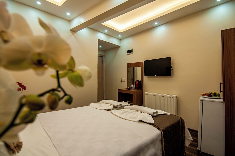 By Historial Hotel - Image 25