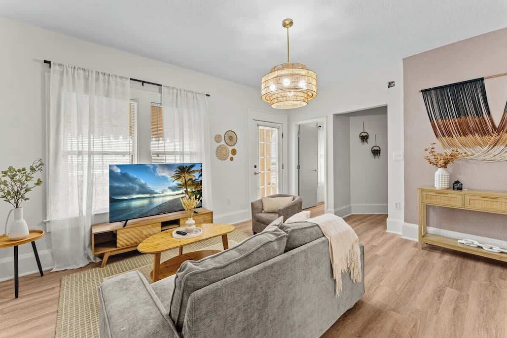 304 Lakeshore - Unit 1 and 2