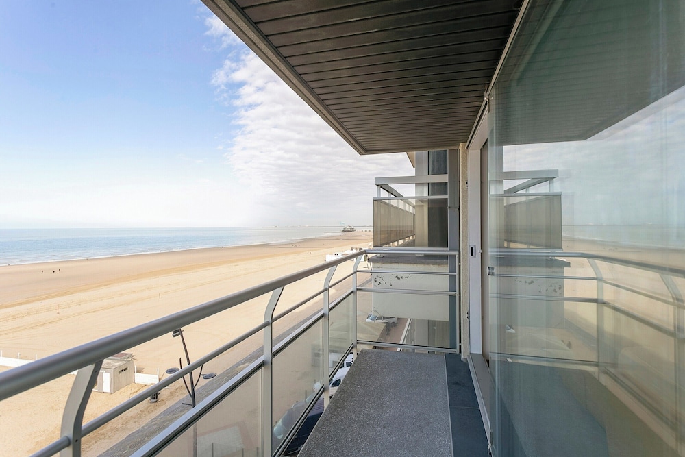 Apartment in Blankenberge Near the Beach