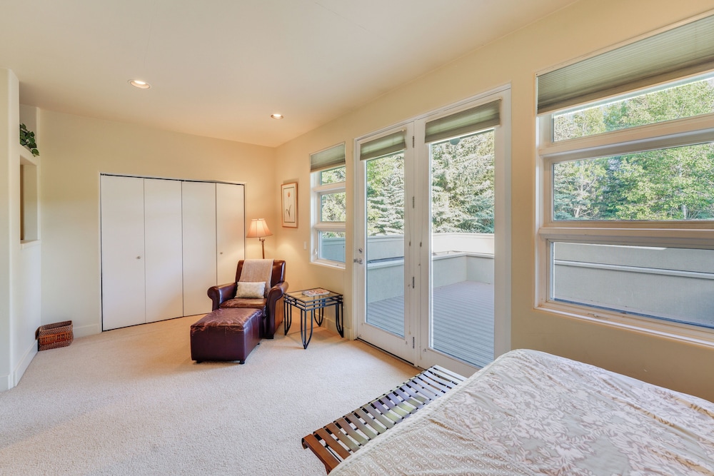 Expansive Sun Valley Home Close to Slopes!