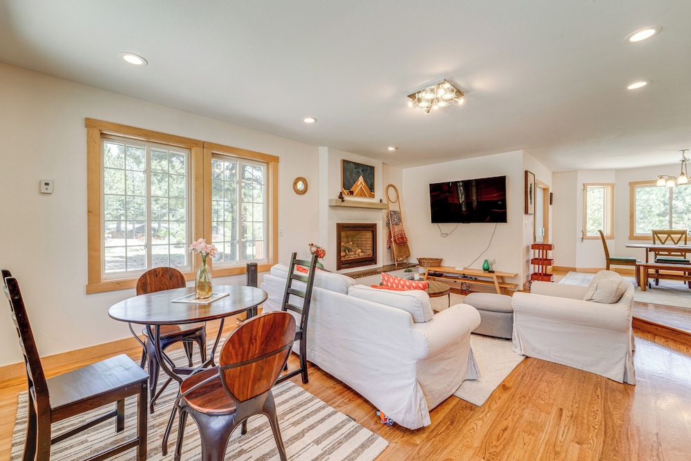 5 Mi to Northstar Resort! Family Home w/ Hot Tub