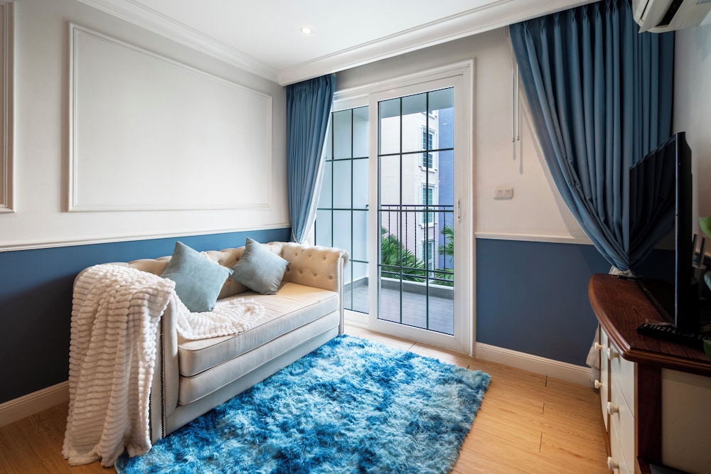 Seven Seas Cote d'Azur with Pool& Gym