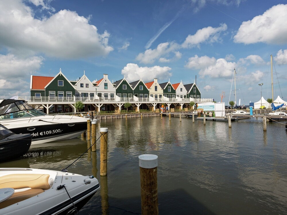 Nice Holiday Home on the Markermeer Near Amsterdam view 2